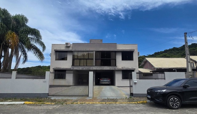 ER21C - Bombinhas Center Residential