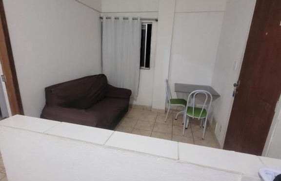 Espaçosa kitnet em itapua 10 min da praia.
