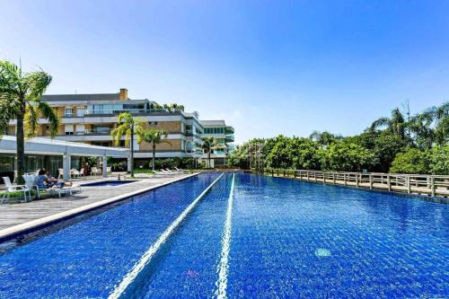 Essence Life Residence com Vista Mar, apartamento completo com 2 quartos em Condomínio Clube a 100 metros da Praia do Campeche, Florianópolis