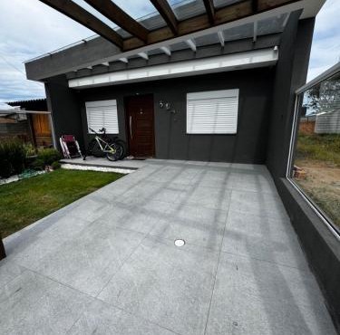 Excelente casa com piscina próx ao Mar