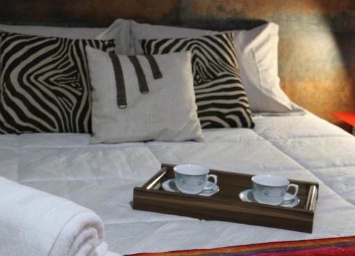 Excelente quarto com cama de casal king em casa perto do aeroporto de Curitiba