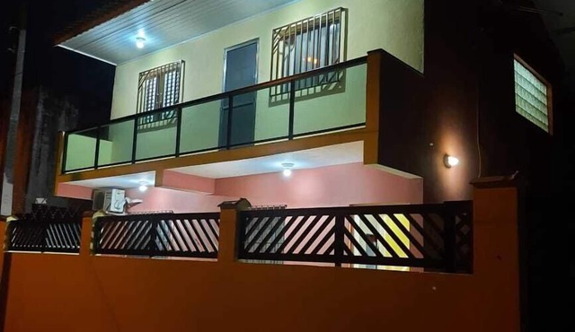 Excellent and comfortable house upstairs for season