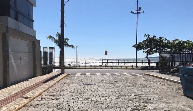 Excellent apartment 40 meters from the sea, in the center of Itapema, with air cond, wi fi