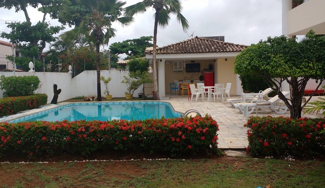 Excellent complete house in Vilas do Atlântico, 300 meters from the beach.