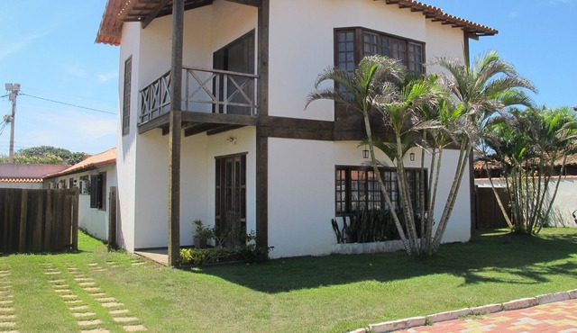 Excellent home. Comfortable. Block from the beach. Great for sports and children