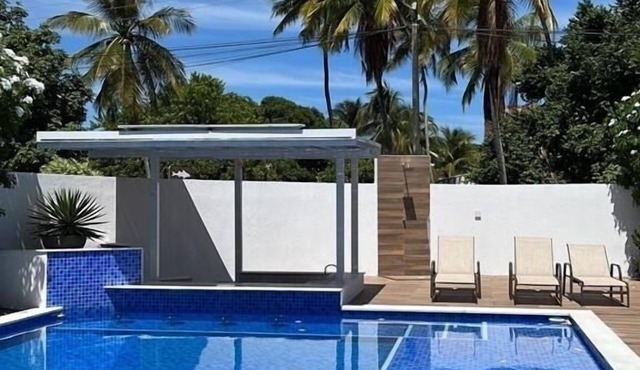Excellent House - 5 suites - large pool and complete gourmet area