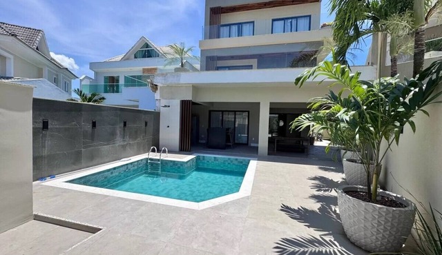 Excellent house with the comfort of a gated community in Recreio.
