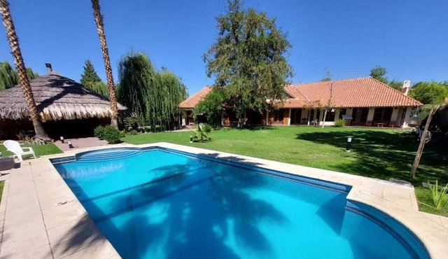 Experience Luxury and Serenity at Makeda Lodge, with pool. - Your Dream Retreat