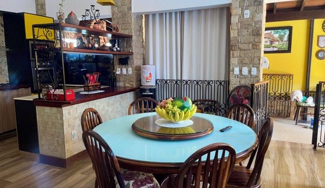 Experience tranquility and well-being in this charming rustic house in Recanto da Serra.