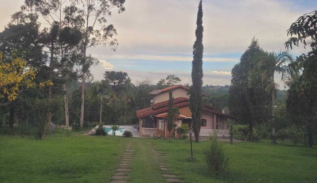 Family Holidays or Leisure with Friends? This Country House in Araçoiaba Has It All!