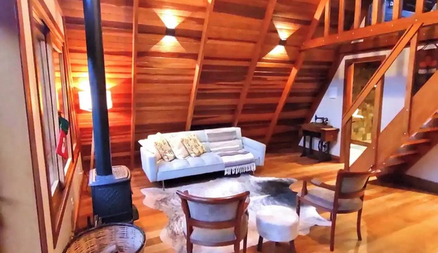 Fantastic A-Frame Cabin amidst nature and close to beaches and BR-101