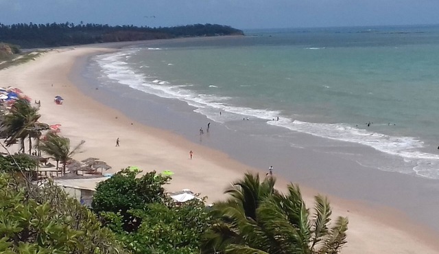 Fantastic house with beach and a lagoon with WiFi Smart TV & large swimming pool