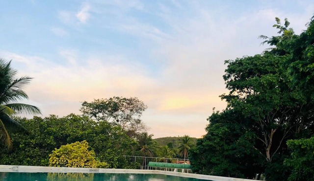 Fazenda Inteira com 5 Suítes, Lazer e Espaço p/Eventos