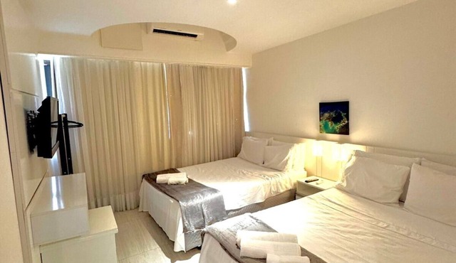 Flat in Praia da Costa and swimming pools