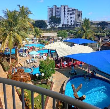 Flat com varanda no Thermas Place