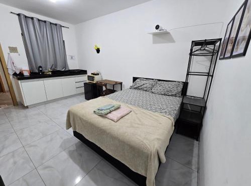 Flat completo a 3 minutos de mercado, farmácia