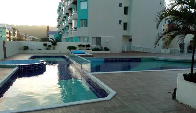 Flat in English with Sea and Mountain Views