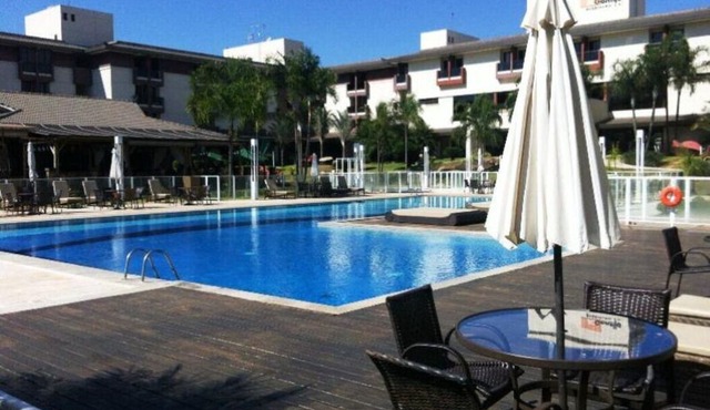 FLAT LIFE RESORT