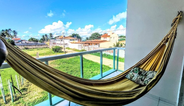 Flats Mar'Bella com Varanda para Relaxar e Praia para Curtir, Garagem Privado e ArCond
