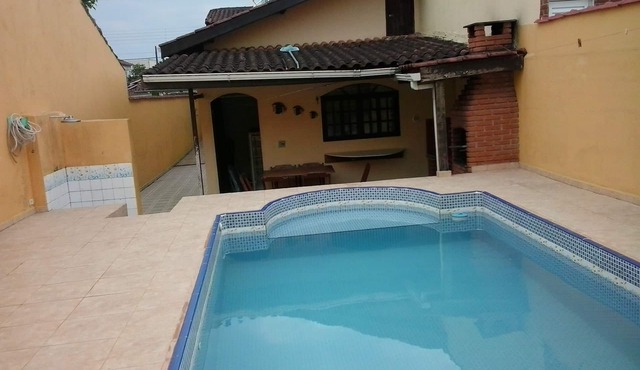 For weekends and holidays at Bertioga beach.