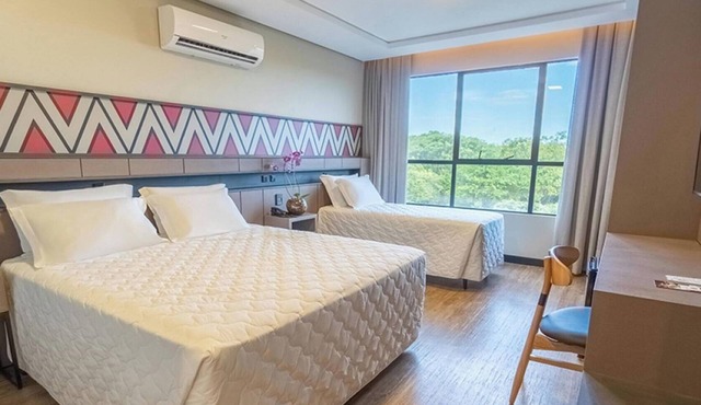 Fresh Triple Double | Free Breakfast, Spa & 5 mi to Three Borders