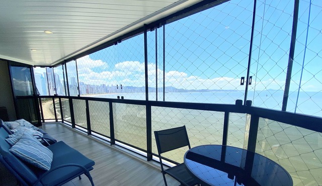 FRONT SEA !!! SACADA C / CHURRASQ; 4 ROOMS; 3 BATHROOMS; 2 VAGAS; AIR; WIFI