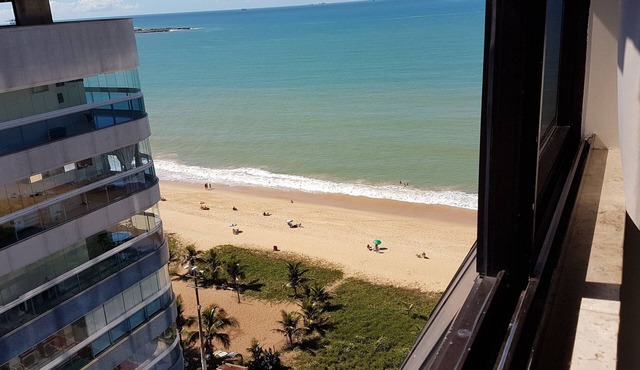 Fully renovated flat pasárgada overlooking the sea