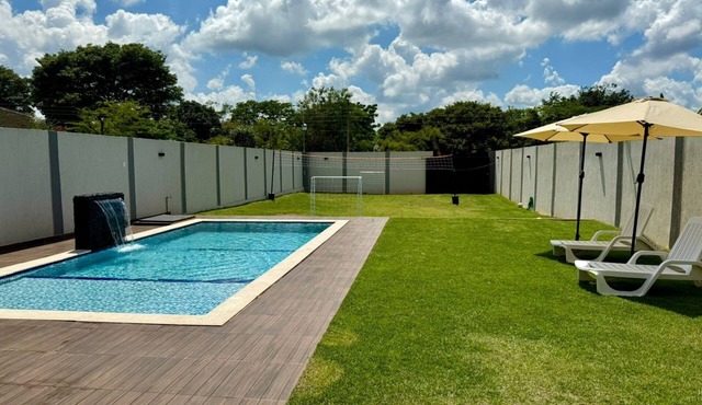 Fun Villa with a Swimming Pool! 10 minutes away from Las Palmeras Water Park
