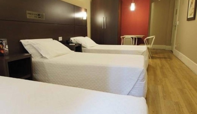 Functional 6-Bed Twin Room in the Heart of São Paulo, Great for Work or Leisure