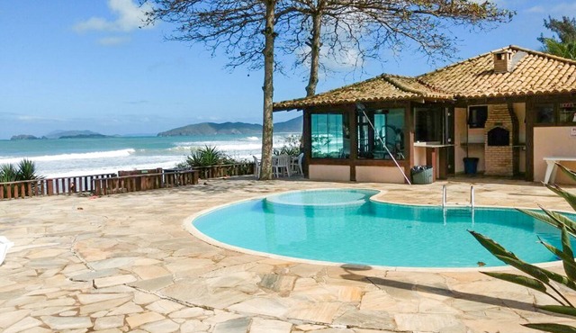 GERIBÁ BEACH! Wonderful house in a gated community facing the sea.
