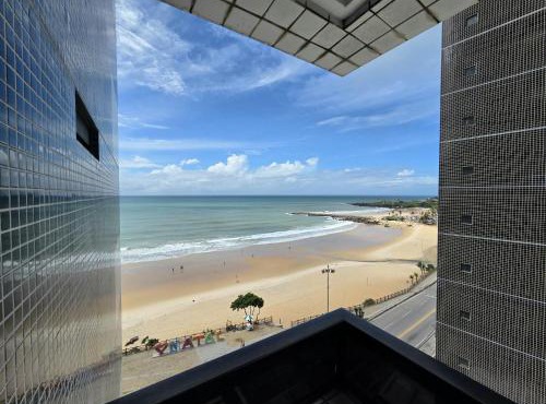 Golden Tower - Beira mar