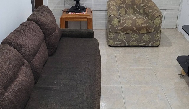Great location! House 5 minutes walk from Praia da Enseada. We accept pets!