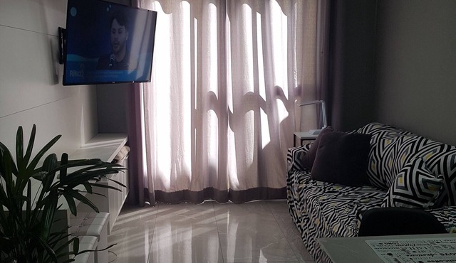 Ground floor apartment in Menino Deus with closed area