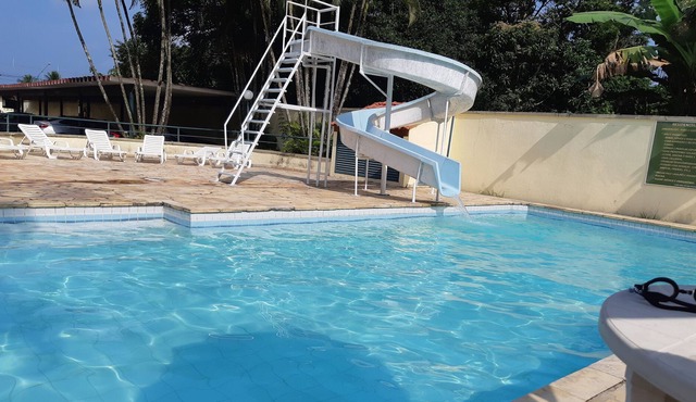 Guaraciaba gated community house with pool 200m from the sea