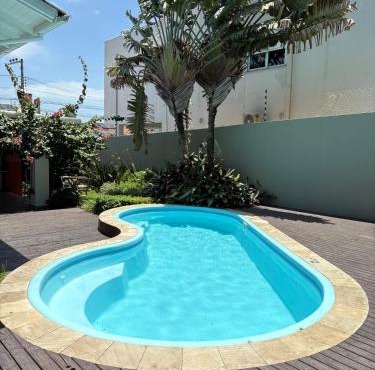 Guest house with pool