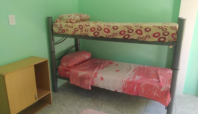 Habitación en Corrientes para 4 o 5 a 10 min de la RN12
