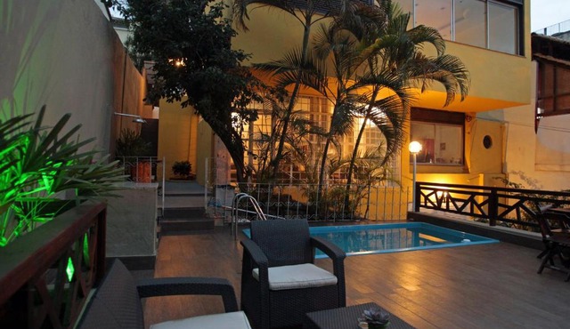 Hangar Rio Hostel