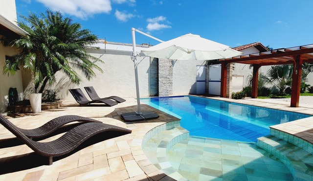 Heated Pool, High standard, 6 suites, Gourmet Balcony