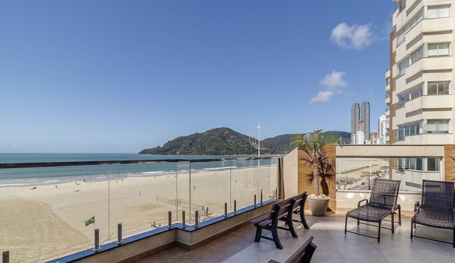 Hermoso Apt la Orla de Balneário Camboriú CET1604