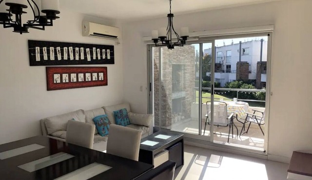 HERMOSO DEPARTAMENTO EN NORDELTA. MUY LUMINOSO!