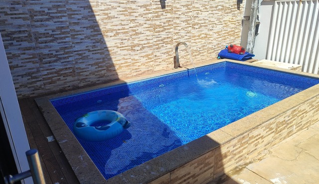 High-end house with swimming pool and 3 bedrooms