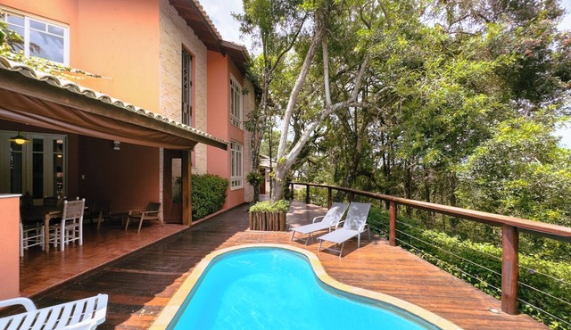 High Standard House in Granja Viana - Cond. Closed
