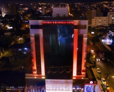 Holiday & Business Hotel - Em frente ao Centro de Eventos e Arena Conda