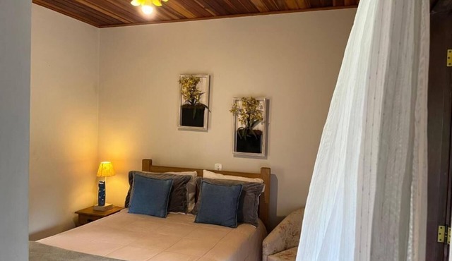 Home & Hosting - Suite with Balcony