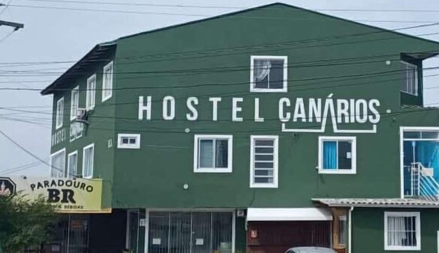 Hostel Canários