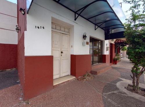 Hostel Chaton