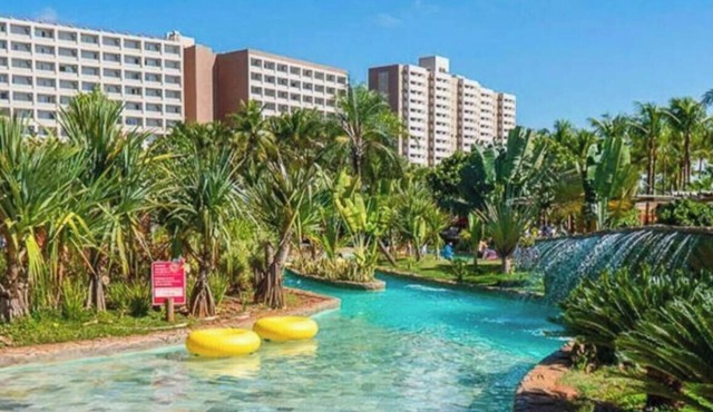 Hot Beach Suites Olímpia with access to Hot Beach park.