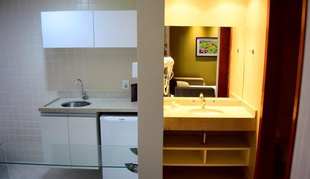 Hot Springs apartment with bathtub and 24h pool access
