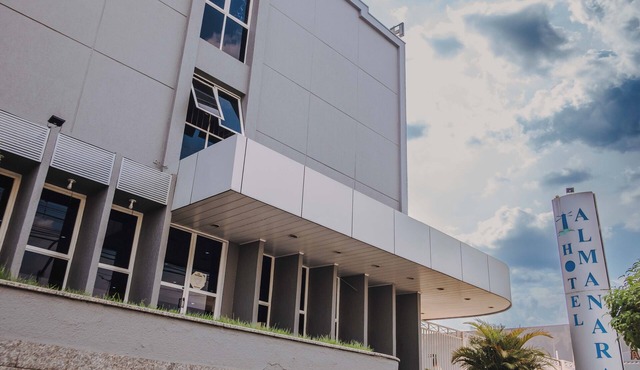 Hotel Almanara