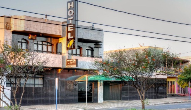Hotel Carolina Plaza
